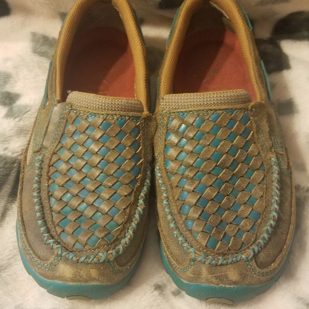 Twisted X driving mocs